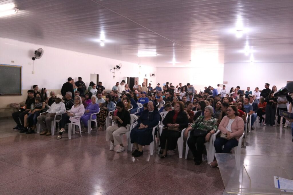 Realização de sessão do Câmara nos Bairros em Ponta Grossa, no ano passado