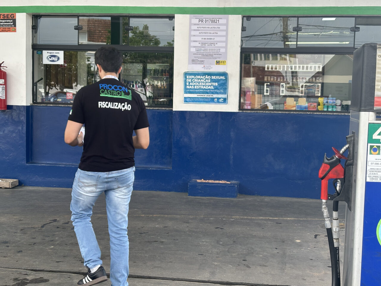 Procon de Castro visitou postos de combustível