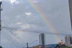 Arco Iris ilustra a previsão do tempo em PG