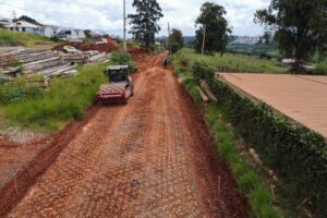 Obras_Pavimentação_Estrada Alagados
