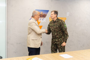 Marco Antonio Villela de Abreu, da Copel, e Ricardo José Nigri, general do Exército