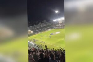 Vídeo que registrou a torcida do São Paulo provocando o Coritiba com o grito "É Operário", no Couto Pereira