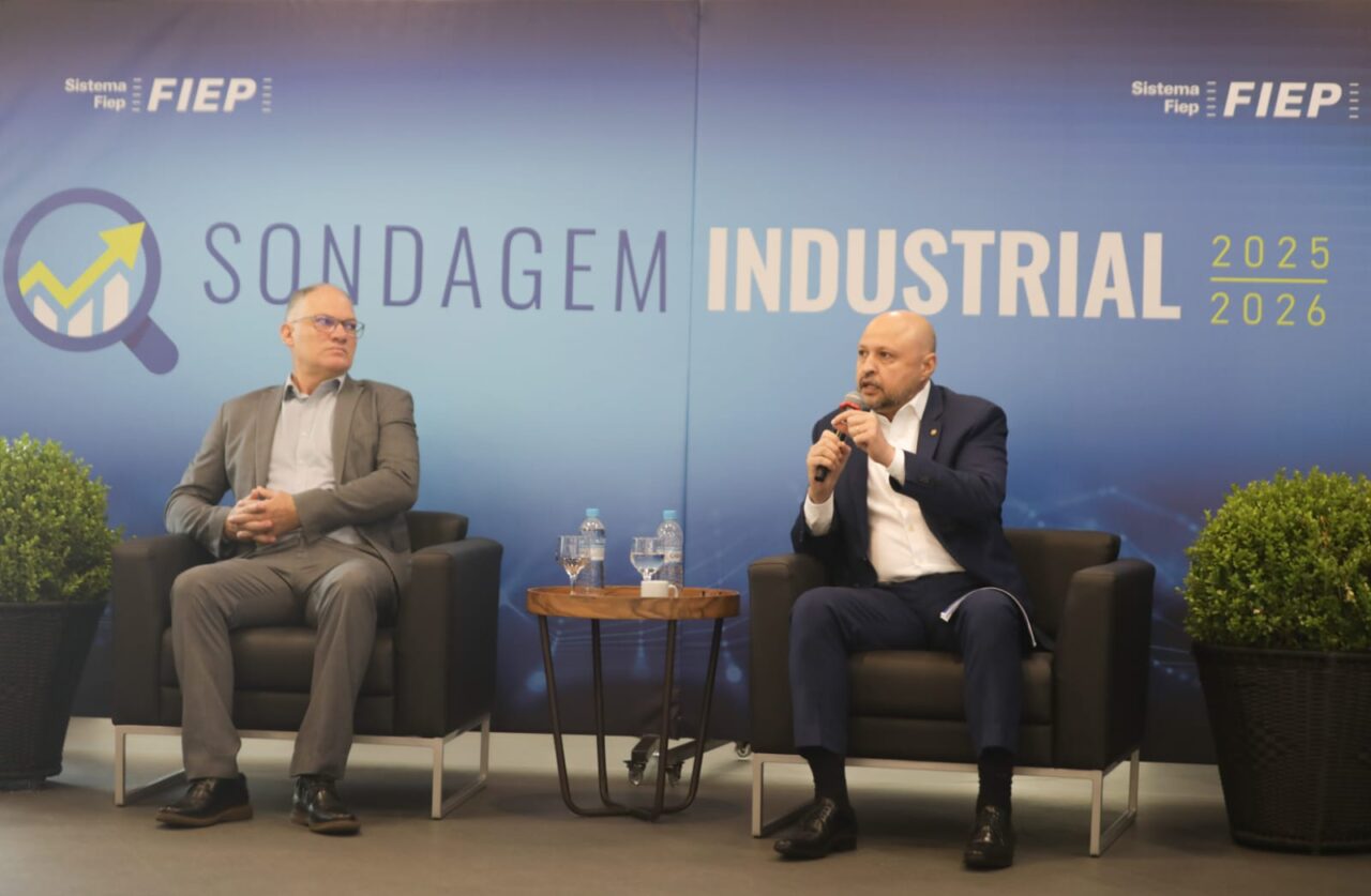 Representantes da FIEP durante divulgação de resultados da sondagem da sindústrias em 2026