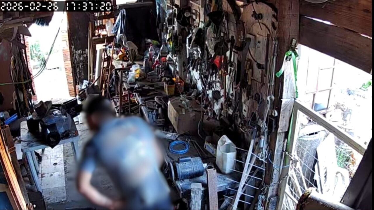 Ladrão entra em depósito de ferramentas