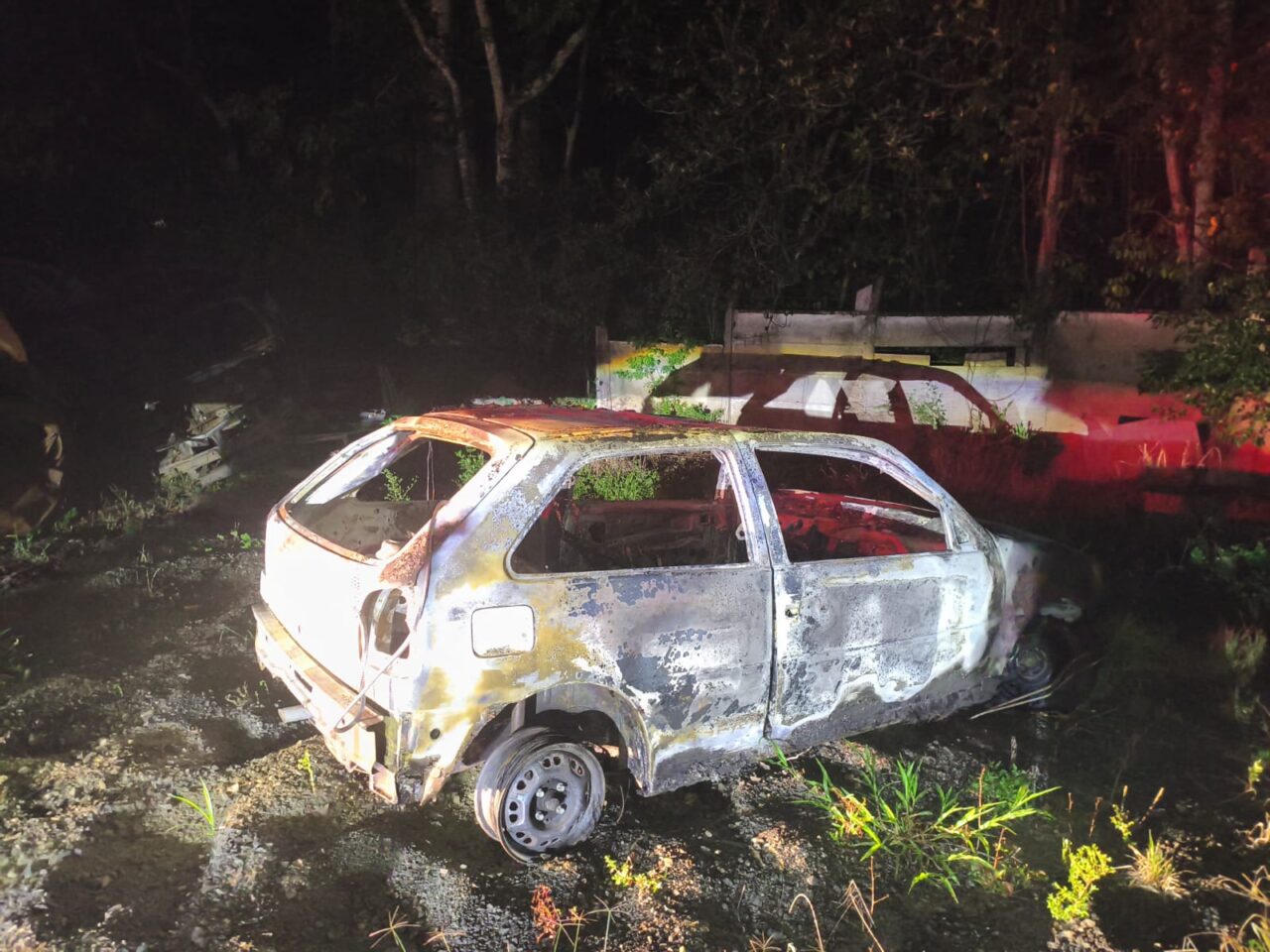 Carro incendiado Irati