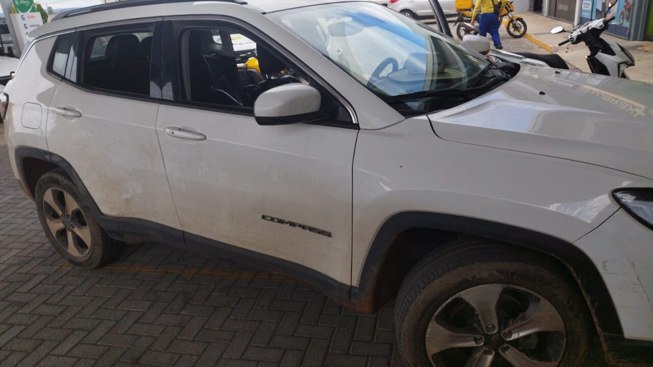 Jeep Compass roubado e recuperado