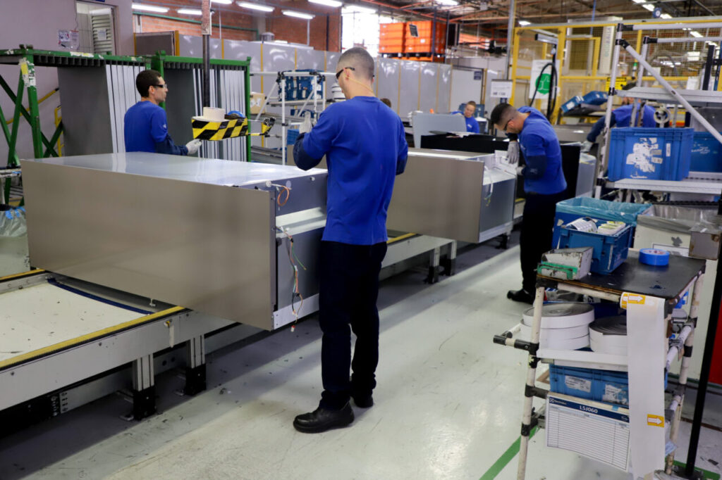 fabrica_da_electrolux-18-12-24_261