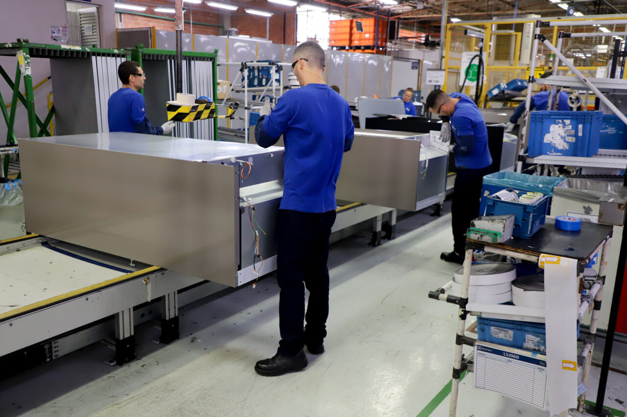 fabrica_da_electrolux-18-12-24_261