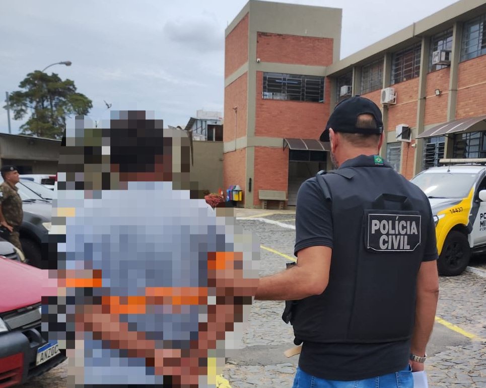 homem preso em flagrante pela Polícia Civil