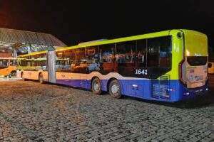 Ônibus superarticulado em PG