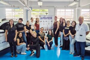 Alunas do Curso de Mecânica para mulheres