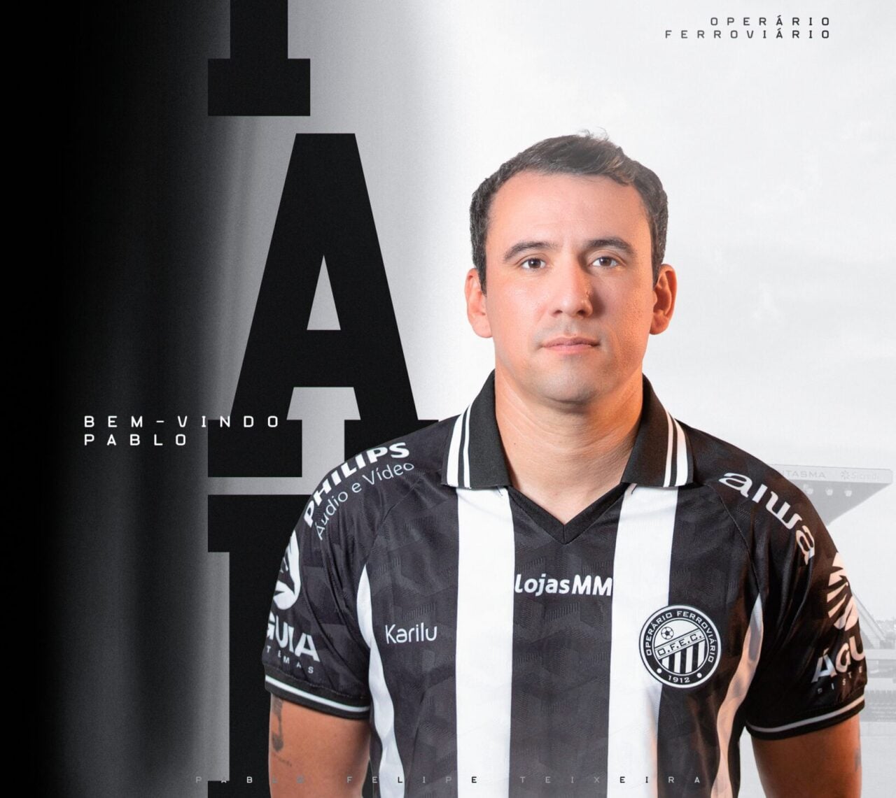 Atleta Pablo Teixeira usando a camisa do Operário