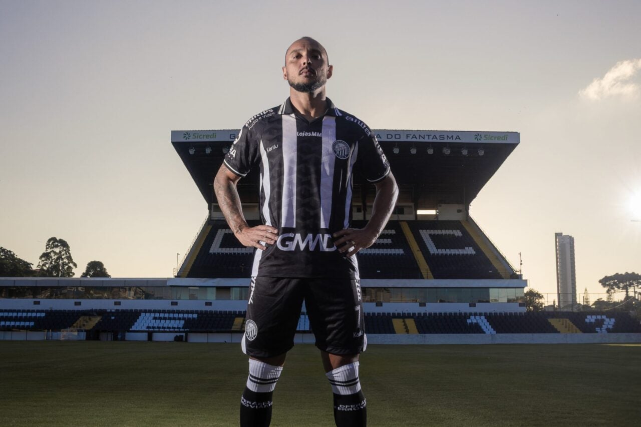 Felipe Augusto volta a usar a camisa do Operário