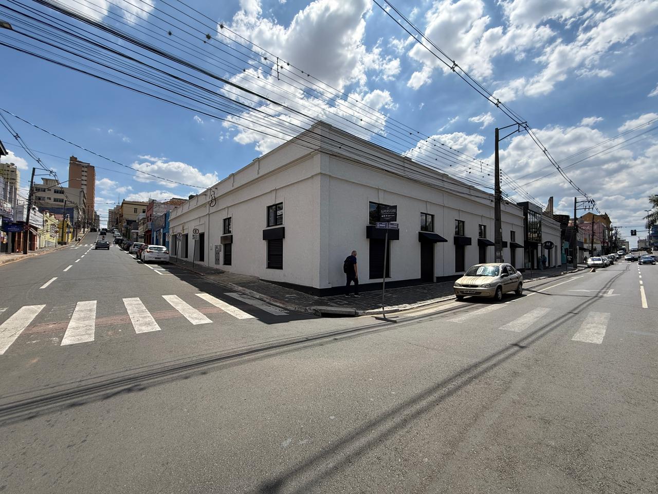 Imóvel histórico de Ponta Grossa, antiga ervateria, depois danceteria Magic, na esquina da Rua Doutor Colares com Benjamin Constant