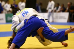 Atleta do Paraná disputa campeonato de judô