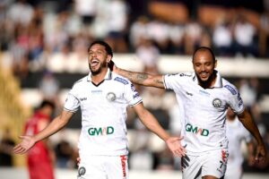Jogadores do Operário vencem Tombense