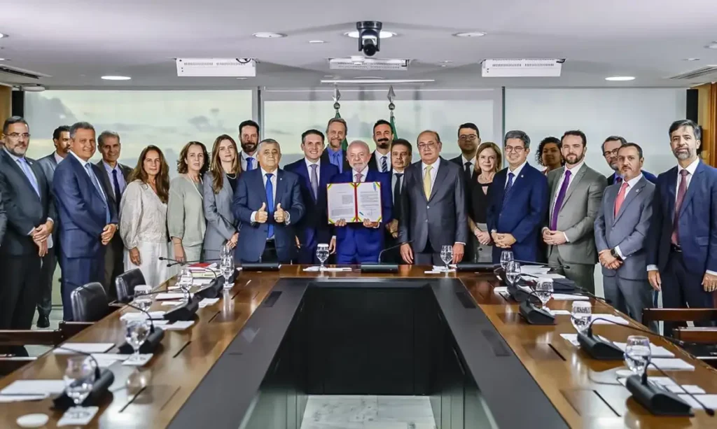 Lula sanciona Lei Antifacção