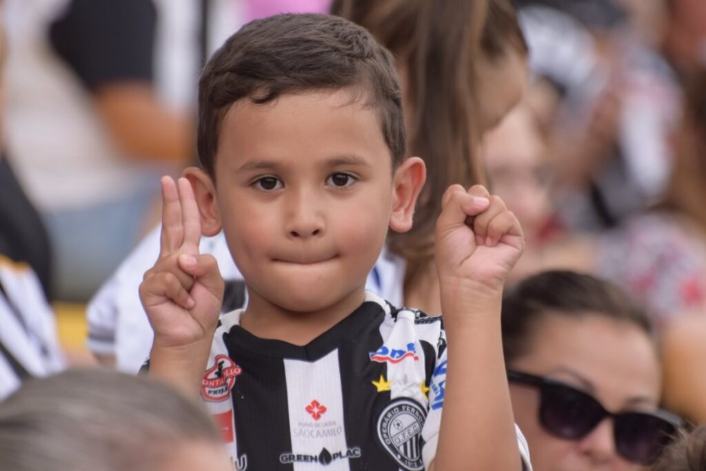 Torcida operario 2
