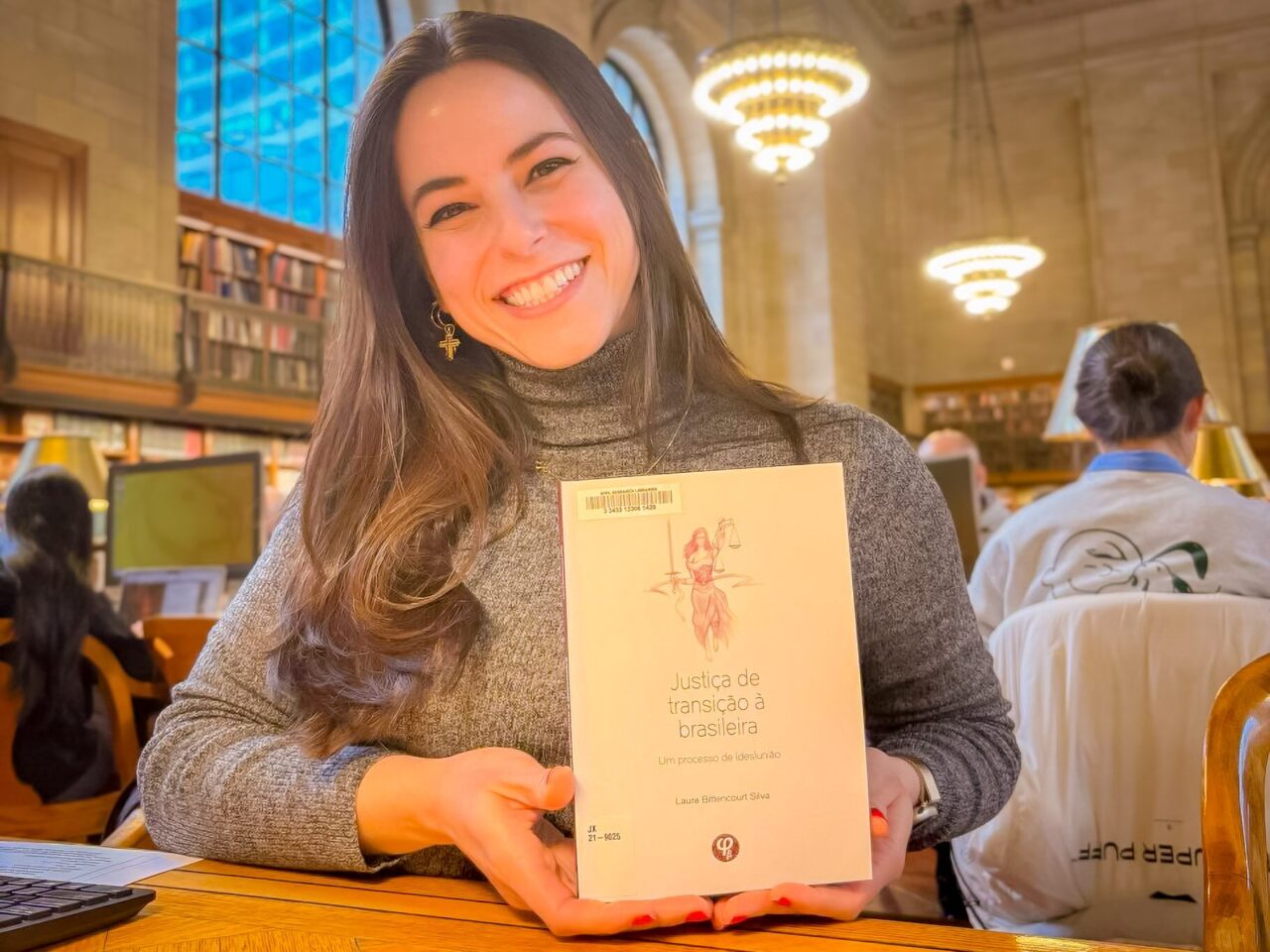 Livro de Laura Bittencourt Silva em Nova Iorque