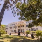 Fachada frontal do Campus Central da UEPG
