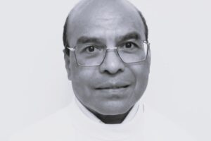 Padre Felix Weka da Diocese de Ponta Grossa
