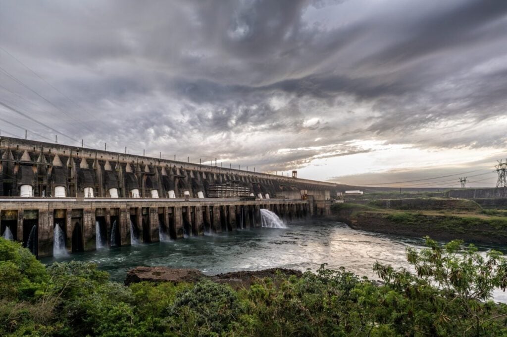 itaipu-barragem