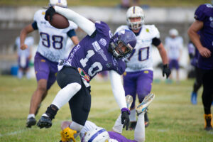 Phantoms Ponta Grossa em campo na estreia do Paranaense de Futebol Americano