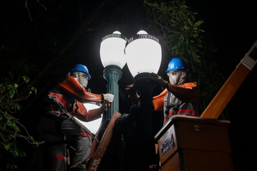 2026-04-23 – Troca Iluminação Praças-12