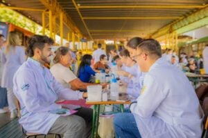 Alunos contra a automedicação no TErminal Central