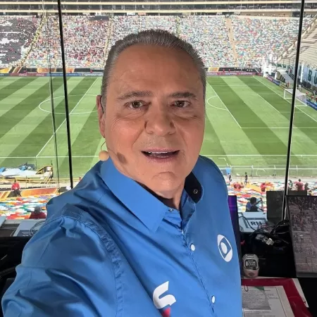 luis-roberto-narrador-da-tv-globo-1775599819317_v2_450x450