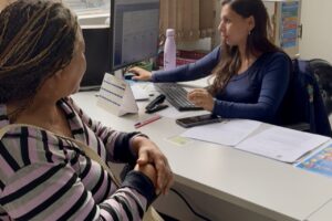 Atendimento sobre auxílio transporte em Castro