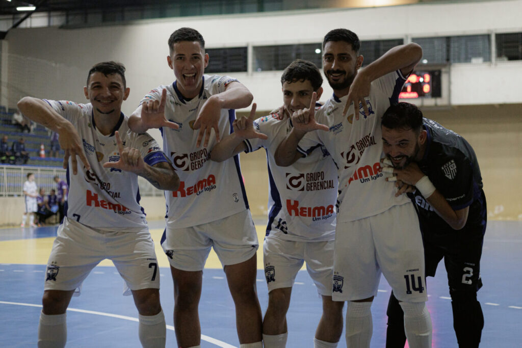 ACGF enfrenta Colombo pela Serie Bronze