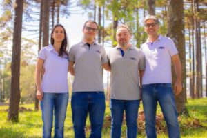 tese-Pesquisa-araucarias-labmom-baixas-1-scaled