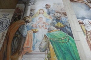 Pintura feita pelo casal Américo e Eva Makk, dentro da Igreja do Rosário, em Ponta Grossa