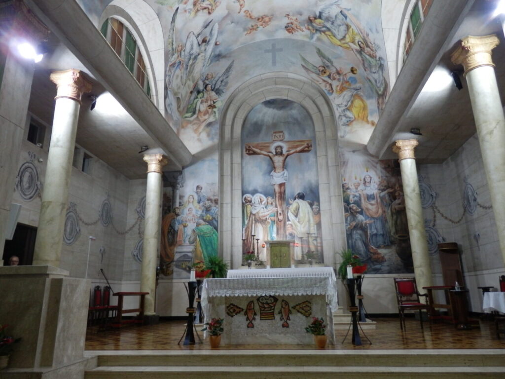 Pintura feita pelo casal Américo e Eva Makk, dentro da Igreja do Rosário, em Ponta Grossa - Foto por Danilo Kossoski