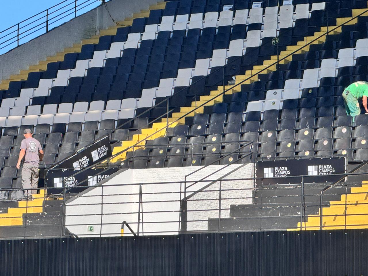 Parceria-Plaza-Campos-Gerais-e-time-Operario-no-Estadio-Germano-Kruger