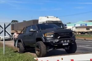 caminhonete sendo apreendida pela PRF 2