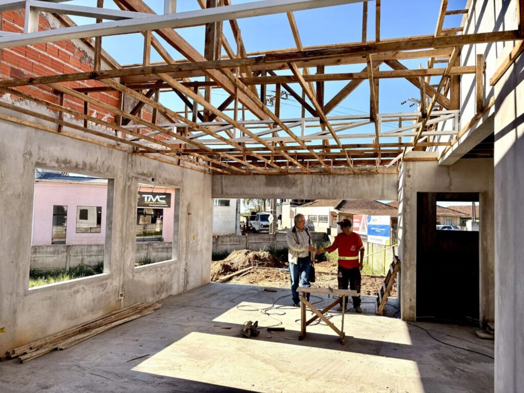 UBS do Socavão ve obras avançarem