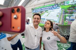 Ratinho escolas investimento paraná PG