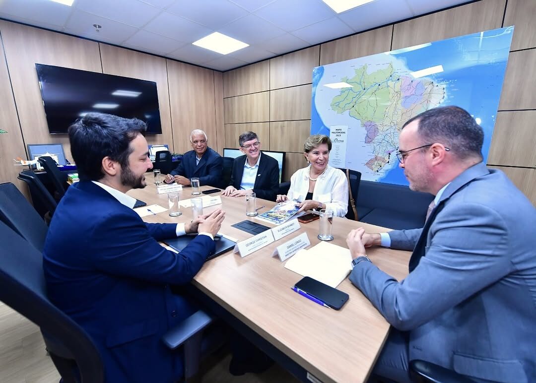 Representantes discutem Aeroporto Sant'Ana