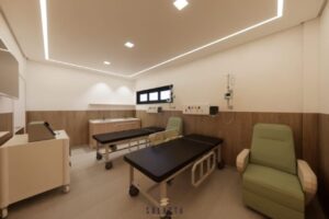 Projeção de como deve ficar a sala de atendimento em oncologia da Santa Casa de Ponta Gossa