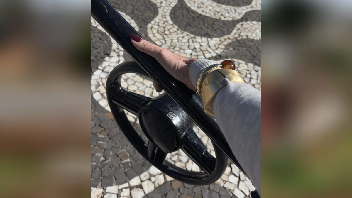 Praça sensorial de castro vandalizada