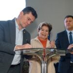Sérgio Moro e Elizabeth Schmidt em evento na cidade de Ponta Grossa, no ano de 2025