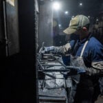 Linha de produção da Rickly Borrachas, empresa de produção de telas de borracha para indústria de mineração, no Distrito Industrial de Ponta Grossa