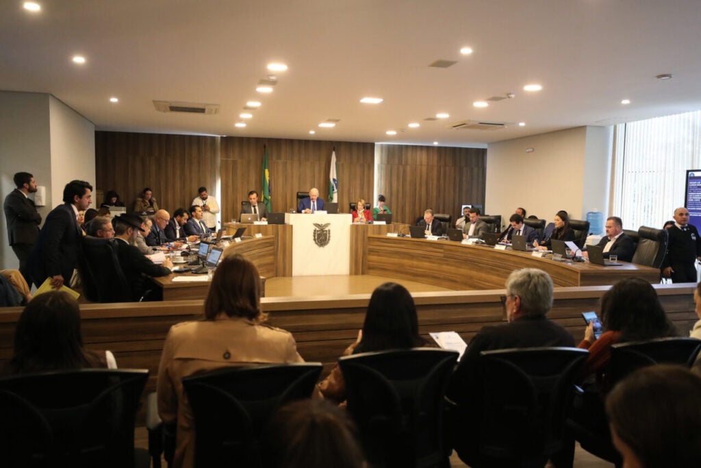 à Comissão de Constituição e Justiça da Assembleia