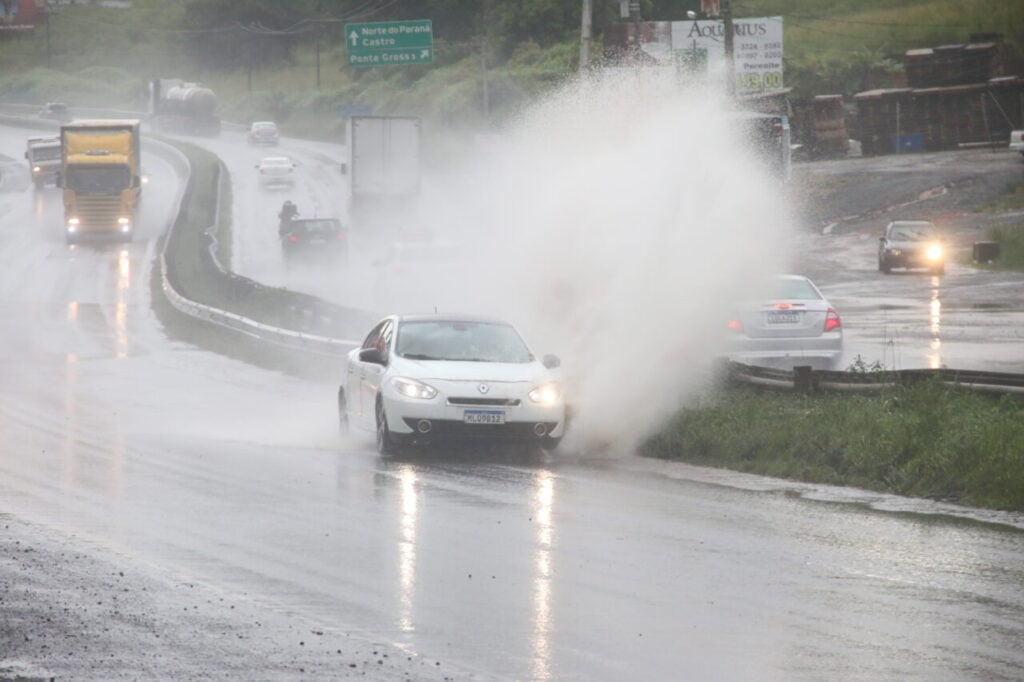 CD_JA_Chuva_rod_br_376_fila_carros_janeiro_2025-14-1024×682
