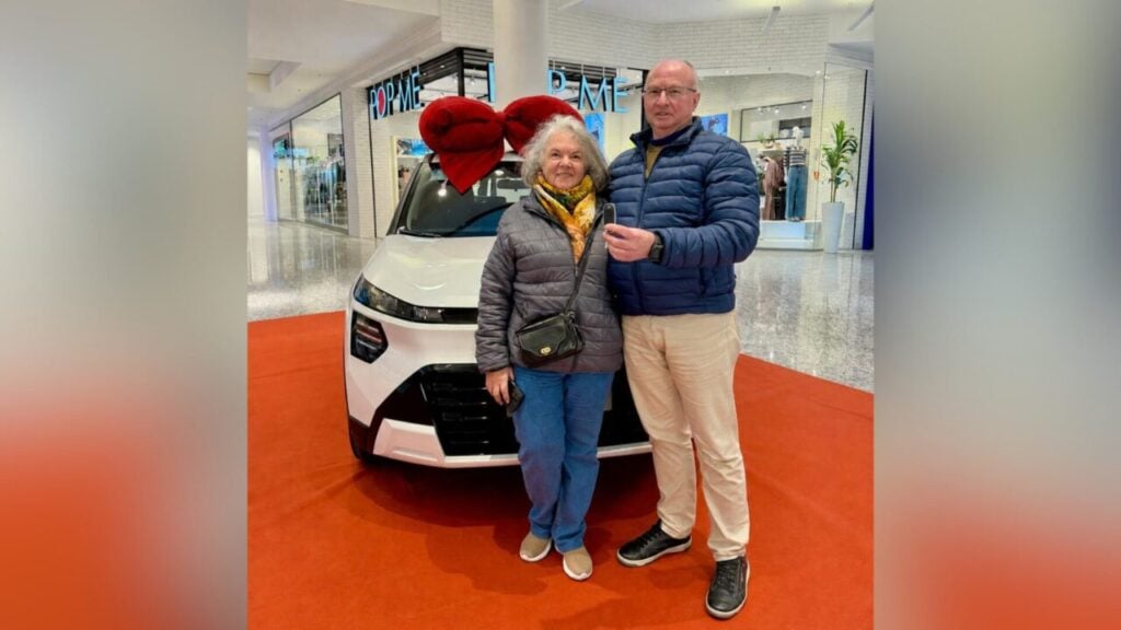 ganhadora do carro do Shopping palladium