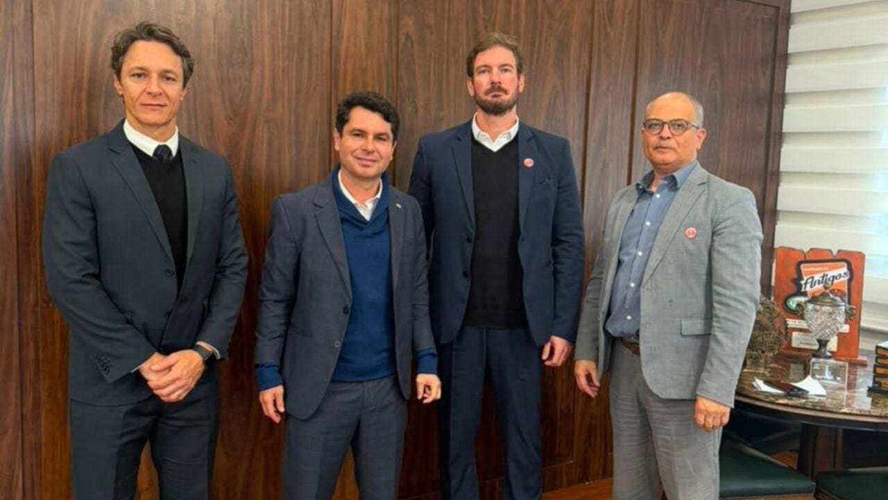 presidente do SECOVI-PR, Bruno Garofani, Edson Gonçalves e Alexandre Curi