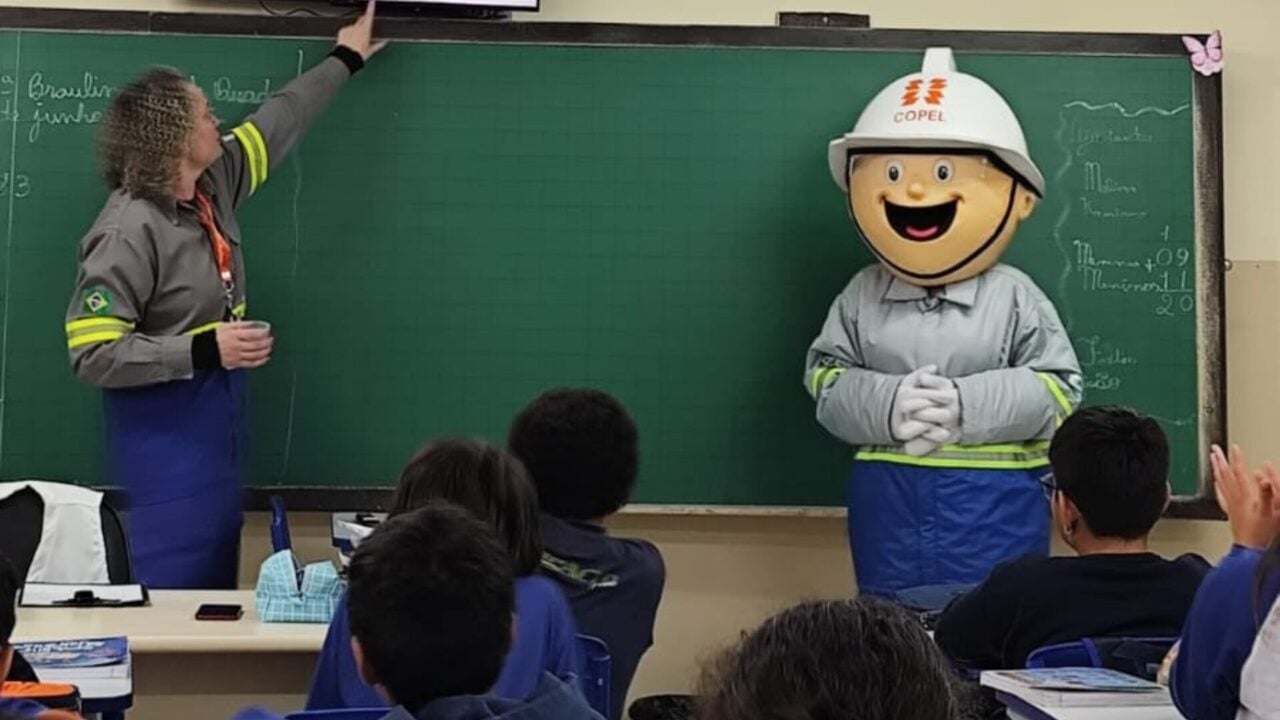 Palestra da Copel em escola municipal