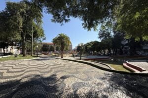 Praça Barão do Rio Branco ilustra a previsão do tempo em PG